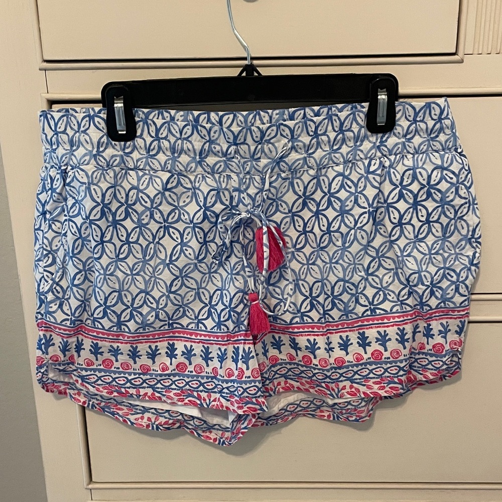 Southern Tide High Waist Shorts with Blue and Pink Pattern